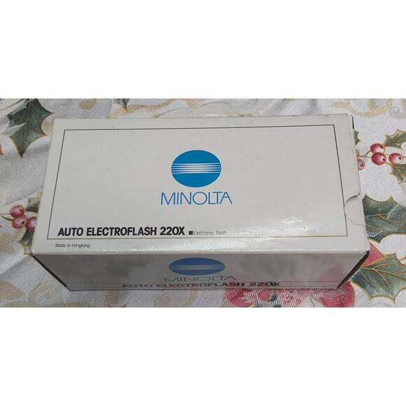 Minolta Auto Electroflash 220X Mount Flash in Box - Picture 3 of 3